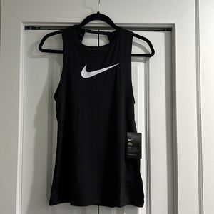 Women’s Nike Swoosh Tank (BNWT)